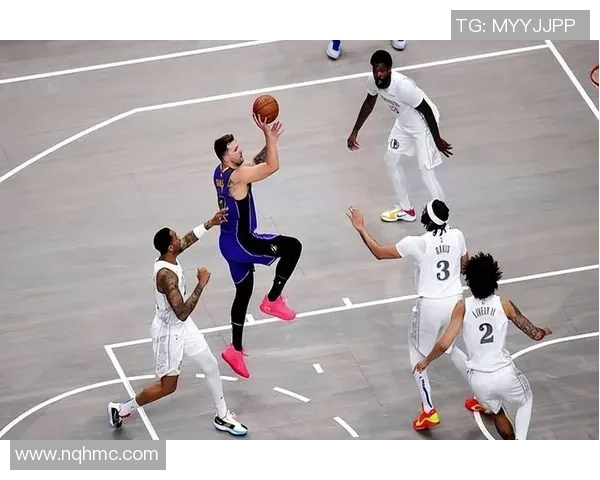 勇士击败湖人,晋级季后赛第二轮:荣耀与挑战并存 勇士击败湖人,晋级季后赛第二轮:荣耀与挑战并存